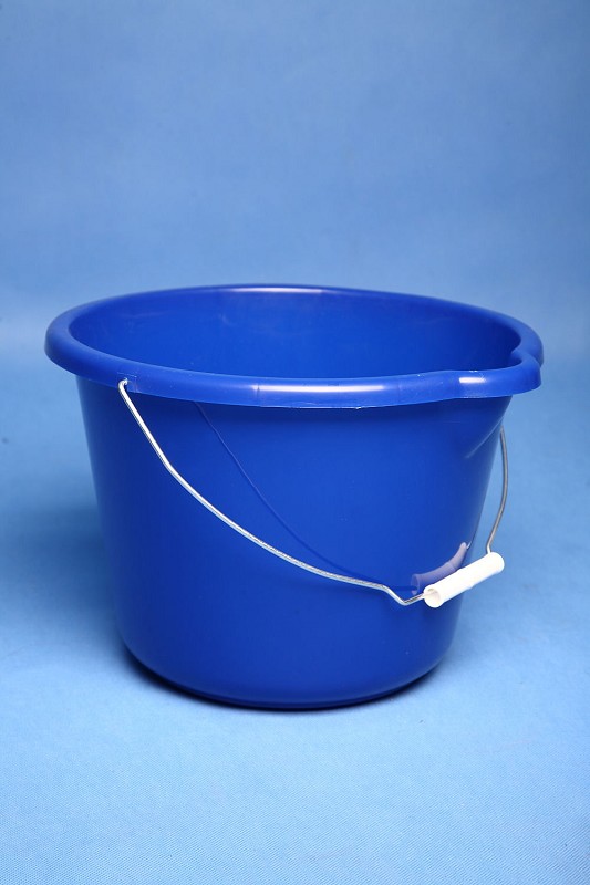 Emmer 12ltr Blauw Met Schenktuit